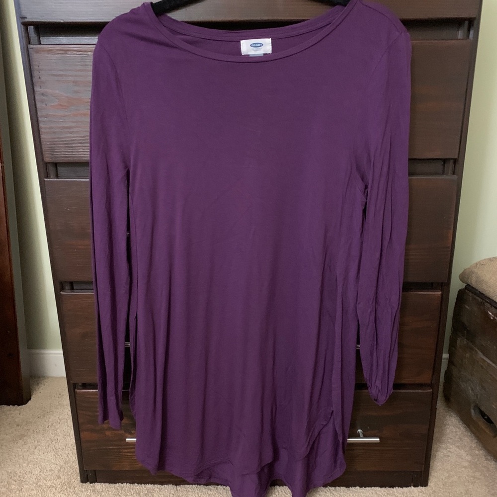OLD NAVY - purple top, slit on side